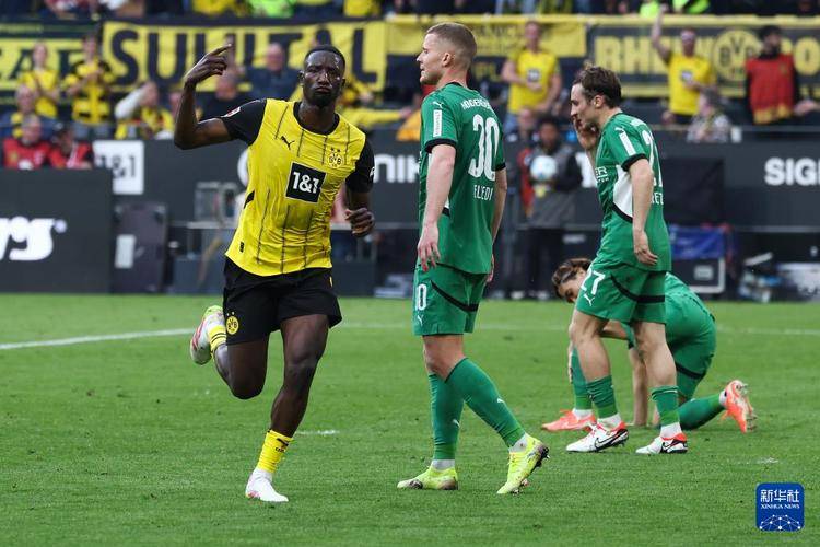 开云体育-关于门兴格拉德巴赫豪取胜利，闯入下一轮的信息