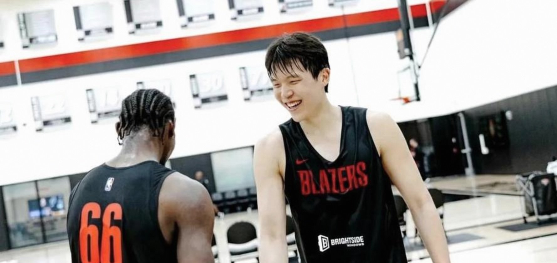 开云体育官方网站-开拓者队客场挑战爵士队，大胜拉开排名差距