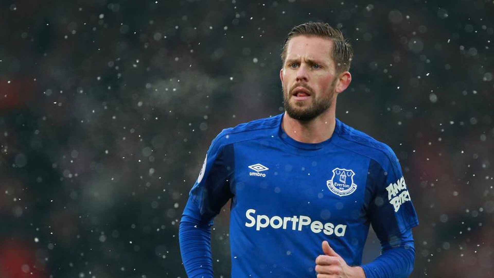 当马刺遇上深圳队，一场跨越维度的英超争冠隐喻之战